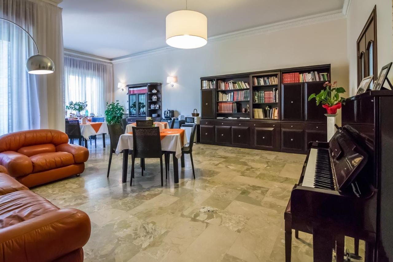 Villa Lazzari B&B Tra i due Mari Maglie Esterno foto