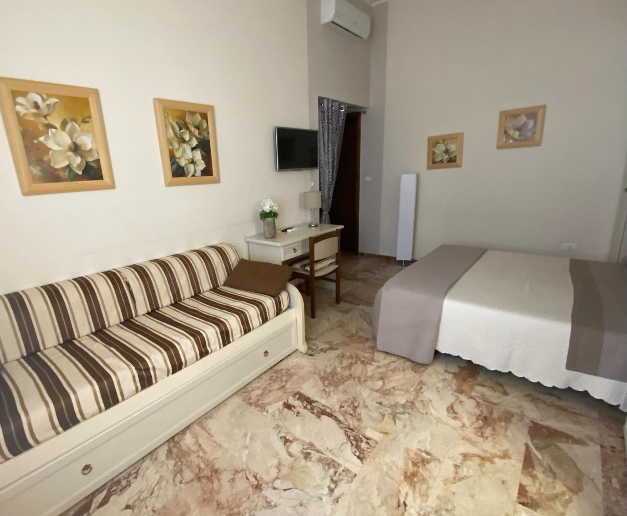 Villa Lazzari B&B Tra i due Mari Maglie Esterno foto
